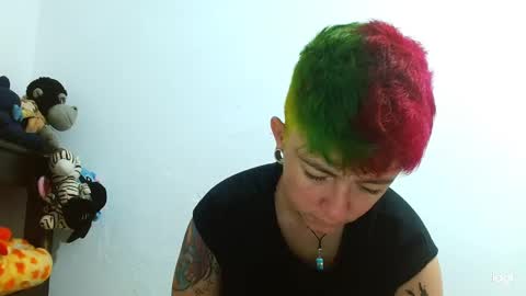 Snapshot of tomboyblue chatting on March 8, 12:20 pm Blue online show from March 8, 12:20 pm