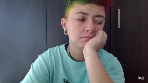 Snapshot of tomboyblue chatting on March 8, 6:47 pm Blue online show from March 8, 6:47 pm