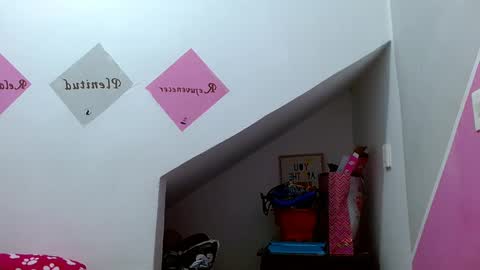 Snapshot of tomboyblue chatting on October 9, 4:49 pm Blue online show from October 9, 4:49 pm