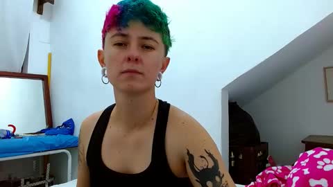 Snapshot of tomboyblue chatting on November 24, 6:02 am Blue online show from November 24, 6:02 am