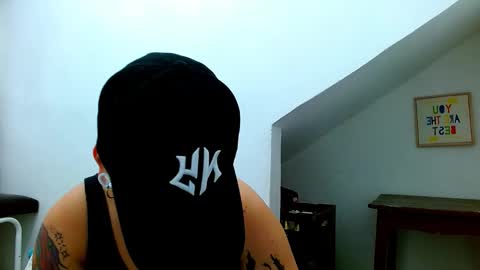 Snapshot of tomboyblue chatting on January 31, 9:02 pm Blue online show from January 31, 9:02 pm