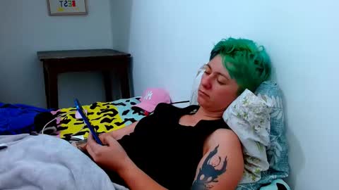 Snapshot of tomboyblue chatting on February 8, 8:45 pm Blue online show from February 8, 8:45 pm