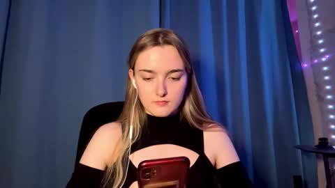 Snapshot of tomekamonteith chatting on March 1, 7:05 pm Sofia online show from March 1, 7:05 pm