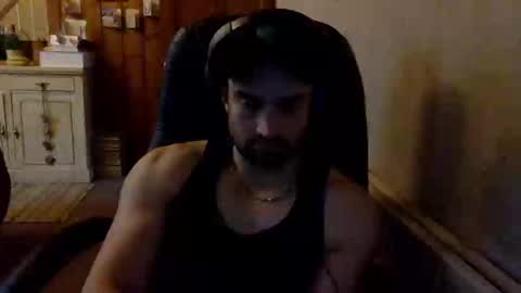 Snapshot of tomf1982 chatting on December 12, 1:28 pm tomf1982 online show from December 12, 1:28 pm