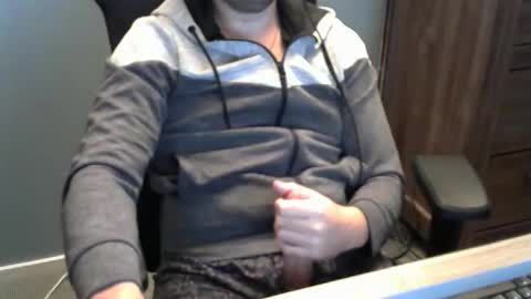 Snapshot of tomin3m chatting on September 25, 6:44 pm tomin3m online show from September 25, 6:44 pm