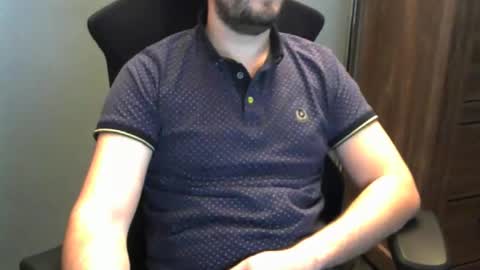 Snapshot of tomin3m chatting on November 18, 7:07 pm tomin3m online show from November 18, 7:07 pm