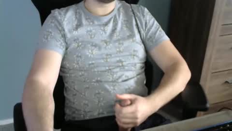 Snapshot of tomin3m chatting on January 17, 12:21 pm tomin3m online show from January 17, 12:21 pm