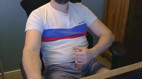 Snapshot of tomin3m chatting on February 23, 5:21 pm tomin3m online show from February 23, 5:21 pm