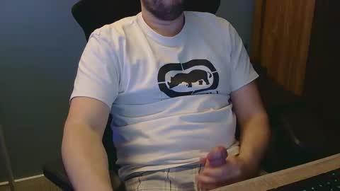 Snapshot of tomin3m chatting on April 9, 6:35 pm tomin3m online show from April 9, 6:35 pm