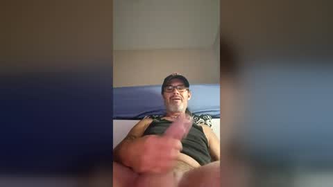 tommgunn25 online show from July 4, 7:58 am
