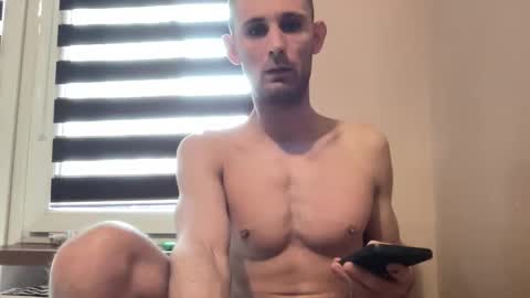 Snapshot of tommi77799 chatting on February 21, 9:10 am tommi77799 online show from February 21, 9:10 am