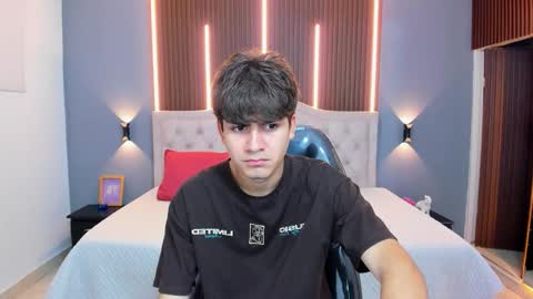 Tommy  online show from December 14, 3:34 am