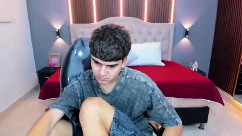 Tommy  online show from June 19, 3:55 am