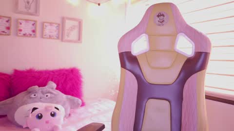 Blue  online show from April 1, 1:34 pm