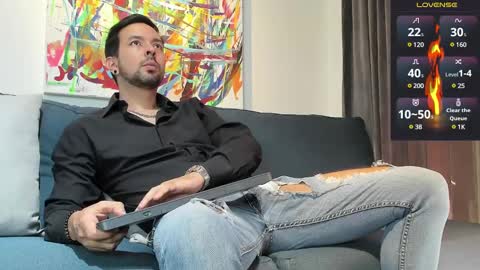 tommy_raym0ndg online show from December 18, 7:52 pm