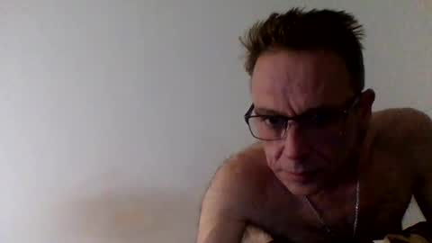 tommyandtomara online show from April 5, 9:56 pm