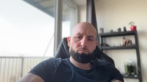 Thomas Fit online show from March 5, 8:43 am