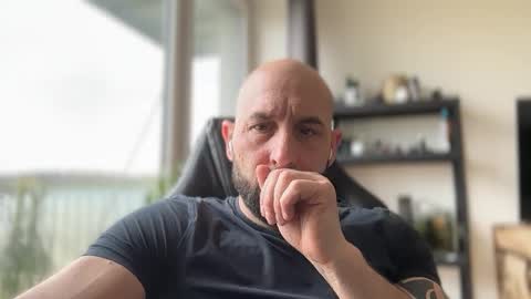 Thomas Fit online show from April 20, 9:12 am