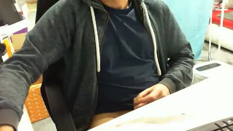 Tom online show from December 16, 2:44 pm