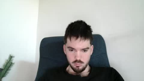 Snapshot of tomylind chatting on April 28, 9:47 am Onlyfans - Tomylind keep you in touch there online show from April 28, 9:47 am