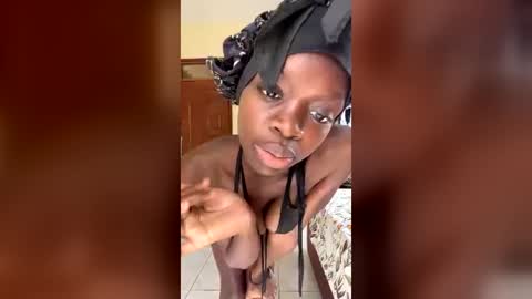 toniaashley7 online show from August 1, 7:18 am
