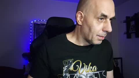 Snapshot of toninspektor chatting on December 6, 6:59 am toninspektor online show from December 6, 6:59 am