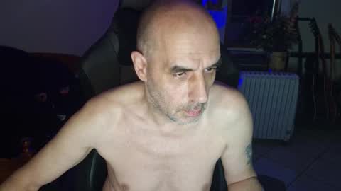 Snapshot of toninspektor chatting on October 2, 6:15 pm toninspektor online show from October 2, 6:15 pm