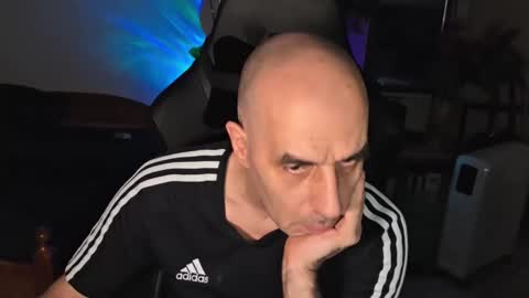 Snapshot of toninspektor chatting on March 16, 8:57 pm toninspektor online show from March 16, 8:57 pm