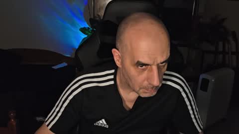 Snapshot of toninspektor chatting on March 18, 8:12 pm toninspektor online show from March 18, 8:12 pm