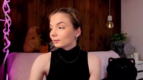 Melissa online show from July 3, 8:48 pm