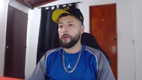 Snapshot of tony__ribas chatting on March 26, 10:26 pm Tony Ribas. online show from March 26, 10:26 pm