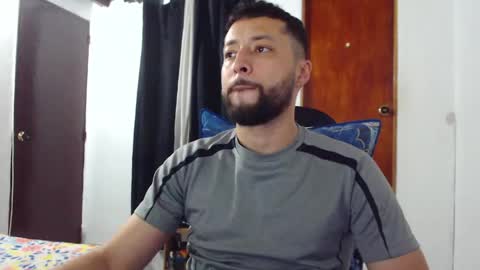 Snapshot of tony__ribas chatting on April 26, 1:58 am Tony Ribas. online show from April 26, 1:58 am
