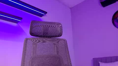 tony muscle1 online show from April 18, 11:03 am