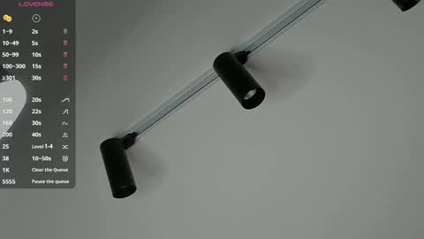 tony_petrov online show from December 14, 4:18 am