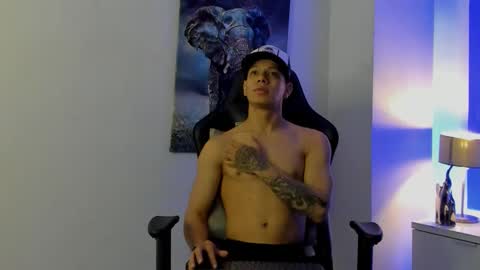 tony_petrov online show from February 10, 5:00 am