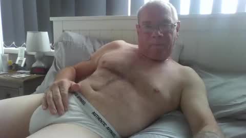 tonygib1962 online show from April 28, 7:35 am