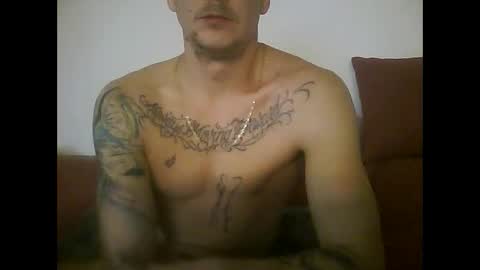 Snapshot of tonystrawberry chatting on December 7, 2:09 am tonystrawberry online show from December 7, 2:09 am