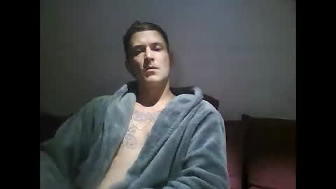 Snapshot of tonystrawberry chatting on December 20, 6:37 pm tonystrawberry online show from December 20, 6:37 pm