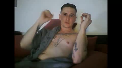 tonystrawberry online show from April 19, 2:33 am