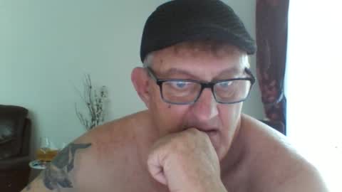 toolie49 online show from February 19, 12:46 am