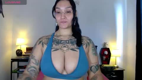 toothyy online show from March 29, 6:08 pm