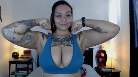 toothyy online show from April 7, 3:12 pm