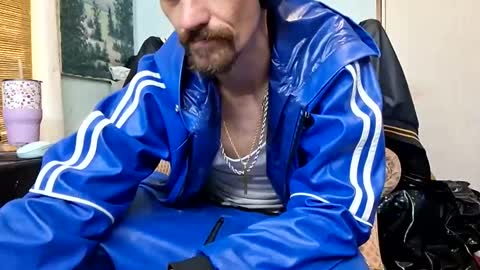 Snapshot of topdogintraining93 chatting on April 22, 6:42 pm SagMeOreduceMe online show from April 22, 6:42 pm