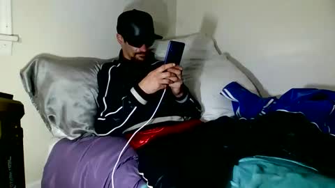 Snapshot of topdogintraining93 chatting on May 28, 4:26 pm SagMeOreduceMe online show from May 28, 4:26 pm