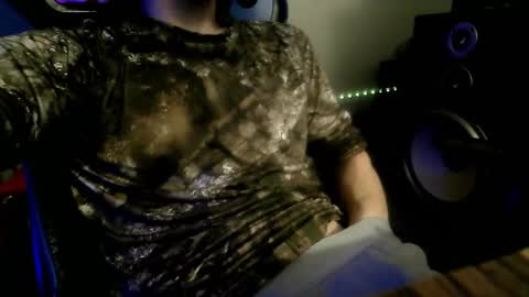 Snapshot of topplesstable18075 chatting on January 16, 6:17 am topplesstable18075 online show from January 16, 6:17 am