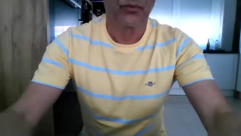 Snapshot of topsecreton chatting on May 25, 10:43 am topsecreton online show from May 25, 10:43 am