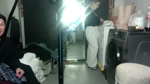 Snapshot of topseyturvy chatting on March 31, 12:49 pm topseyturvy online show from March 31, 12:49 pm