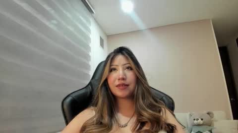 Snapshot of tori_gomez chatting on May 10, 6:07 am Victoria Gomez online show from May 10, 6:07 am