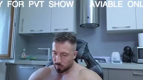 toro_arrapato online show from July 9, 3:27 pm