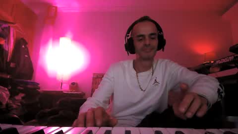 Snapshot of torosko chatting on February 18, 11:01 pm Torosko online show from February 18, 11:01 pm